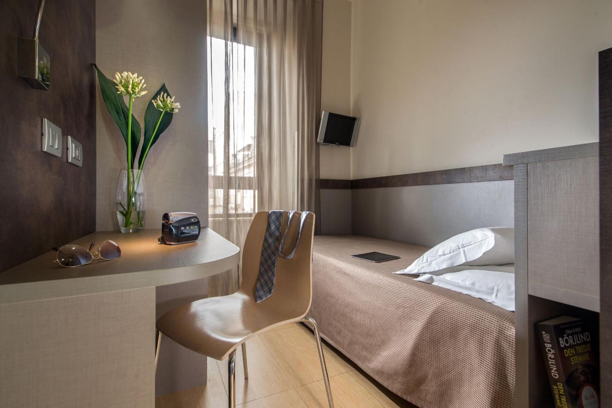Hotel Dei Mille Рим Номер фото